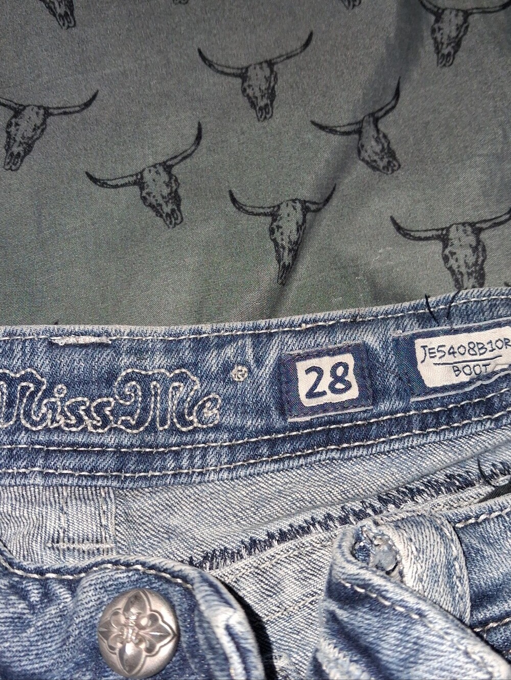 Miss Me Shorts - Picture 3 of 5